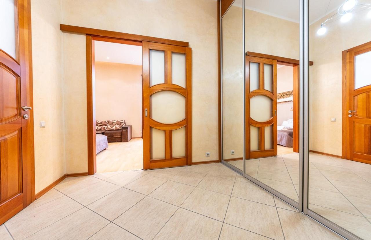 Apartments On Besarabka Киев Екстериор снимка