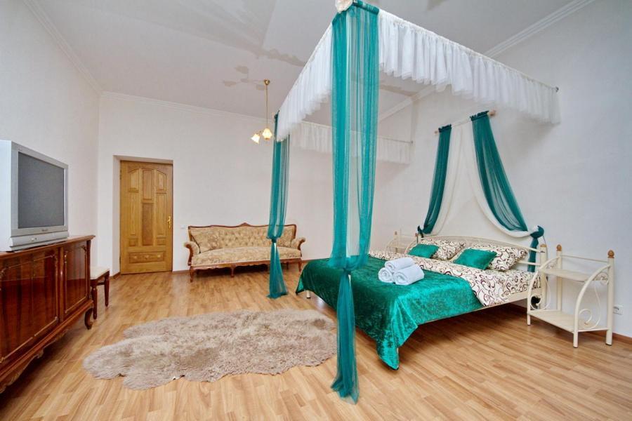 Apartments On Besarabka Киев Екстериор снимка